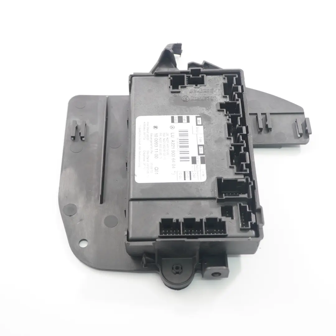 Module de porte avant droit Unité de contrôle ECU pour Mercedes W221 à propos du numéro de pièce A2219006404 Mercedes W221 Module de porte avant droit Unité de contrôle ECU - SKU A2219006404 - Numéro de pièce A2219006404