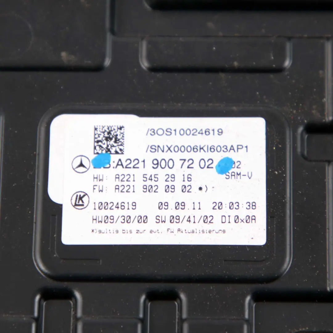 Mercedes-Benz S-Class W221 Front Fuse Box Control Unit Module SAM to with Part number A2219007202 Mercedes-Benz S-Class W221 Front Fuse Box Control Unit Module SAM - SKU A2219007202 - Part number A2219007202