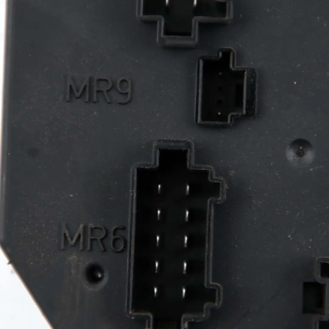 Mercedes-Benz S-Class W221 Front Fuse Box Control Unit Module SAM to with Part number A2219007202 Mercedes-Benz S-Class W221 Front Fuse Box Control Unit Module SAM - SKU A2219007202 - Part number A2219007202