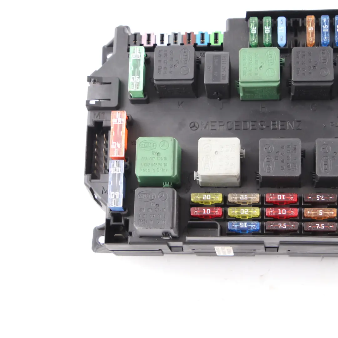 Mercedes W221 Caja de fusibles Unidad de control SAM Módulo Relé - SKU A2219067200 - Número de pieza A2219067200