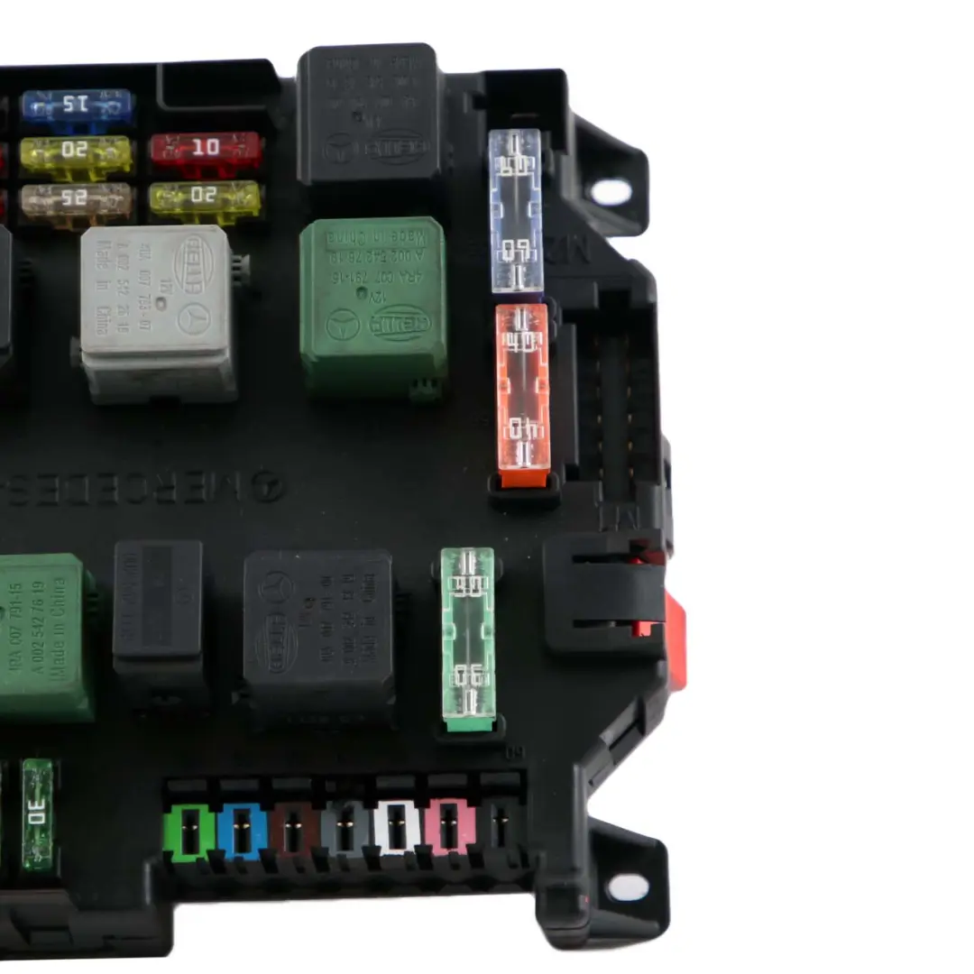 Mercedes-Benz S-Class W221 Fuse Box Control Unit Module SAM to with Part number A2219067300 Mercedes-Benz S-Class W221 Fuse Box Control Unit Module SAM - SKU A2219067300 - Part number A2219067300