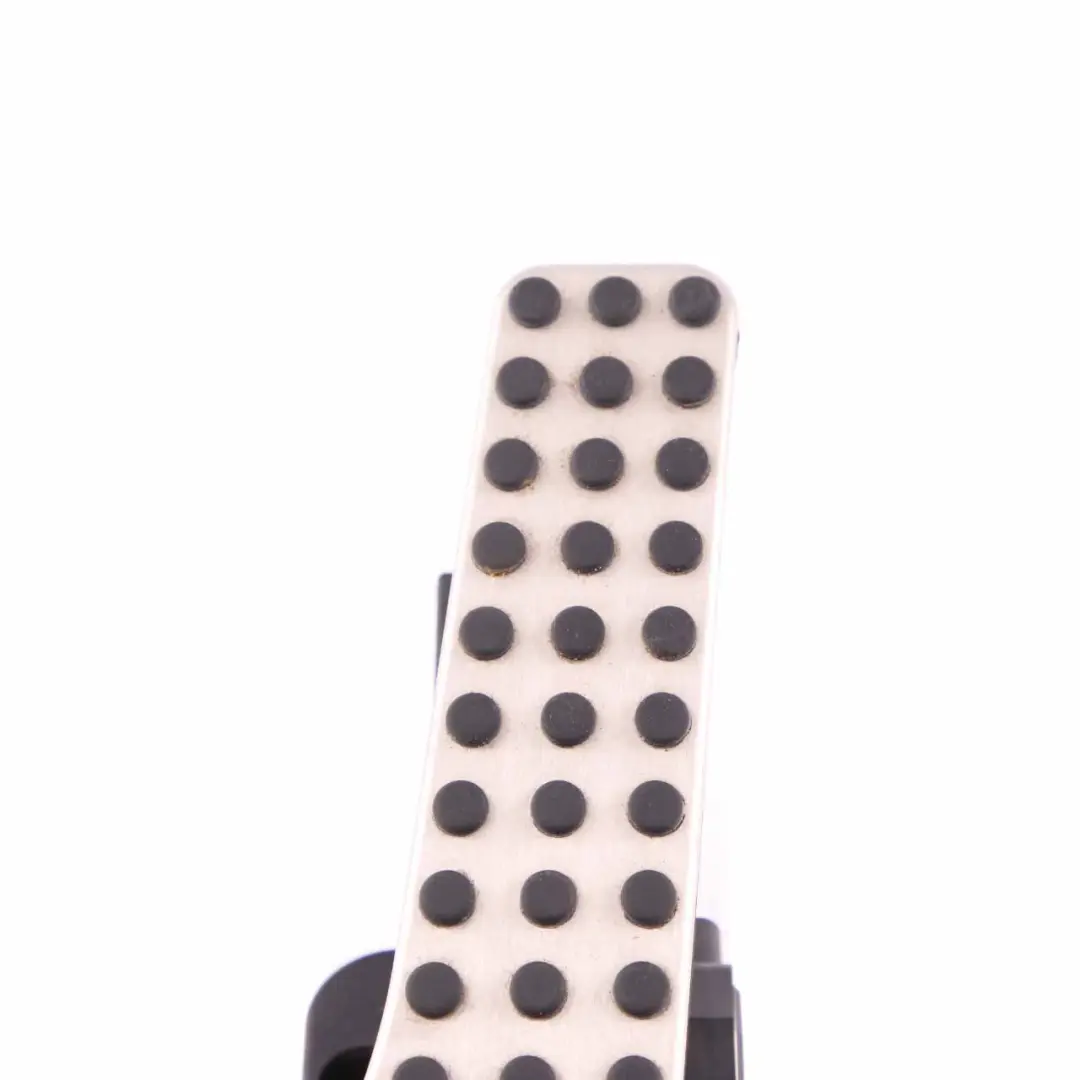 Mercedes-Benz Classe C E W204 W207 W212 Pedale acceleratore per con numero di parte A2223001100 Mercedes-Benz Classe C E W204 W207 W212 Pedale acceleratore - SKU A2223001100 - Numero di parte A2223001100