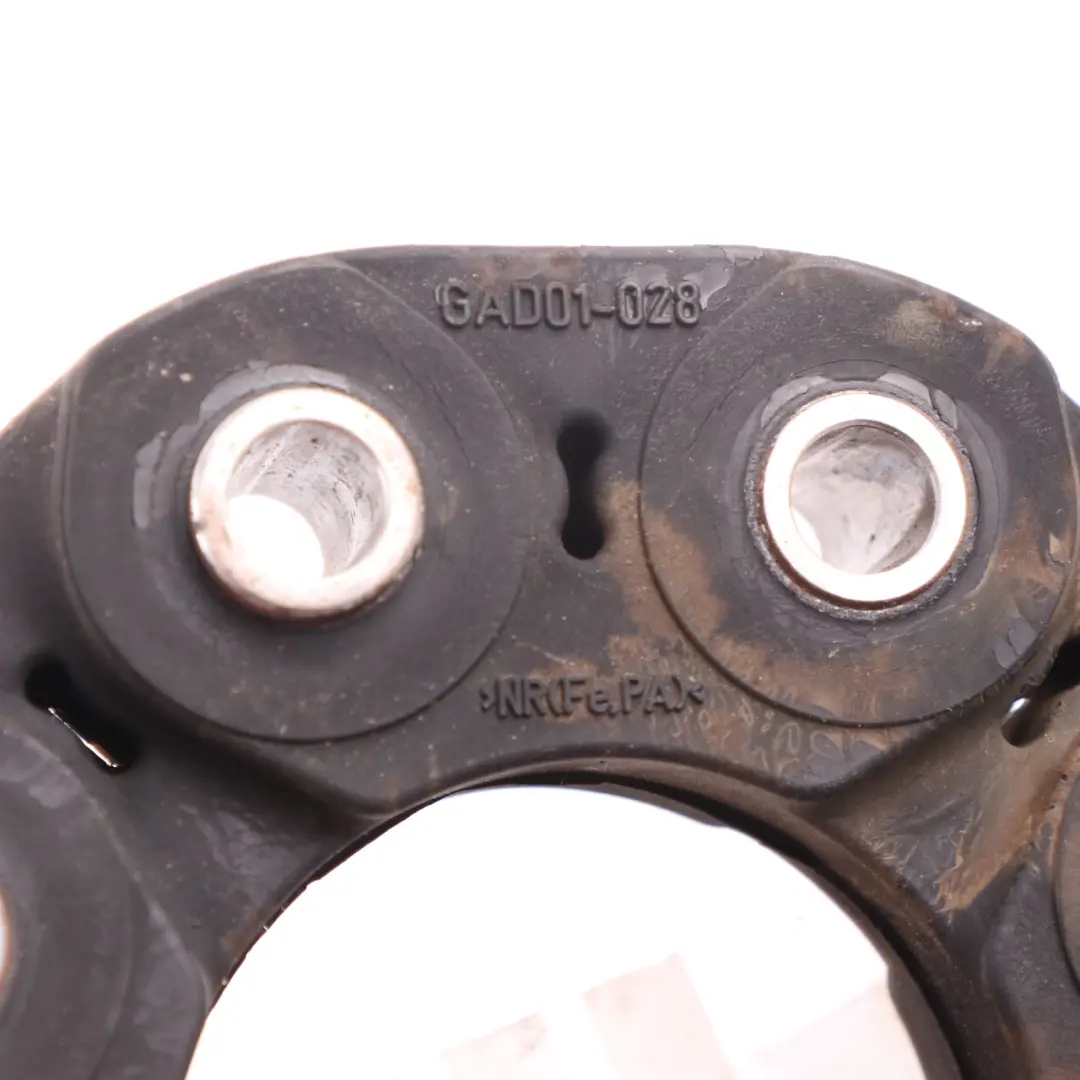 Gelenkscheibe Propshaft Gummi Radkupplung A2054110000 für Mercedes W205 W213 mit Teilenummer A2224110215 Mercedes W205 W213 Gelenkscheibe Propshaft Gummi Radkupplung A2054110000 - SKU A2224110215 - Teilenummer A2224110215