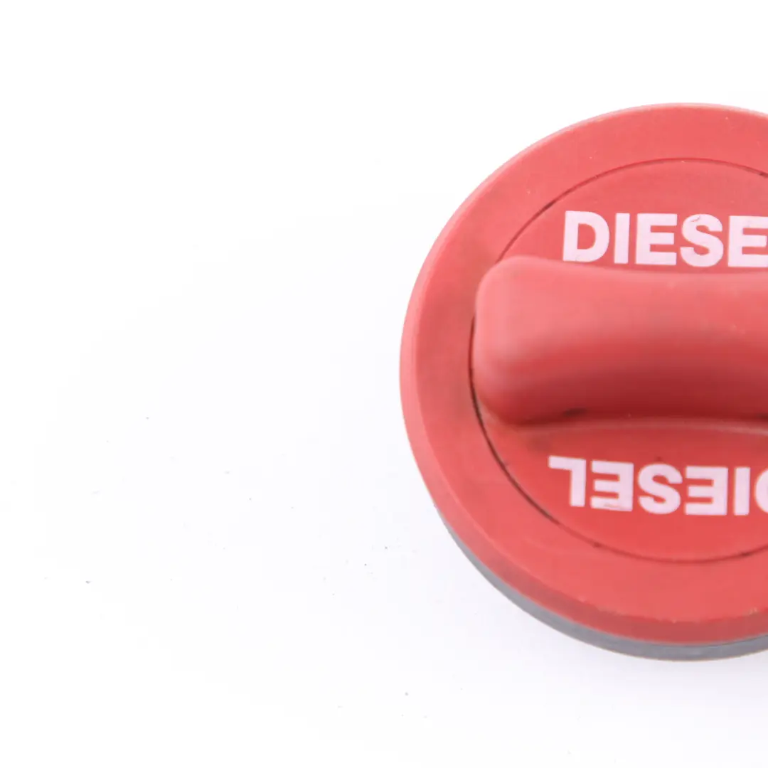 Mercedes W176 W246 Bouchon Réservoir Carburant Diesel Rouge - SKU A2224700105 - Numéro de pièce A2224700105