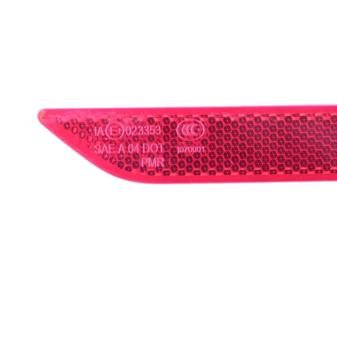 Reflector de la lámpara trasera derecha parachoques Trim Reflexión para Mercedes W177 con número de pieza A2228200874 Mercedes W177 Reflector de la lámpara trasera derecha parachoques Trim Reflexión - SKU A2228200874 - Número de pieza A2228200874