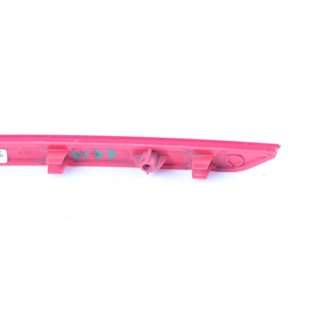 Lampada Riflettore Paraurti Posteriore Destro Riflesso per Mercedes W177 con numero di parte A2228200874 Mercedes W177 Lampada Riflettore Paraurti Posteriore Destro Riflesso - SKU A2228200874 - Numero di parte A2228200874
