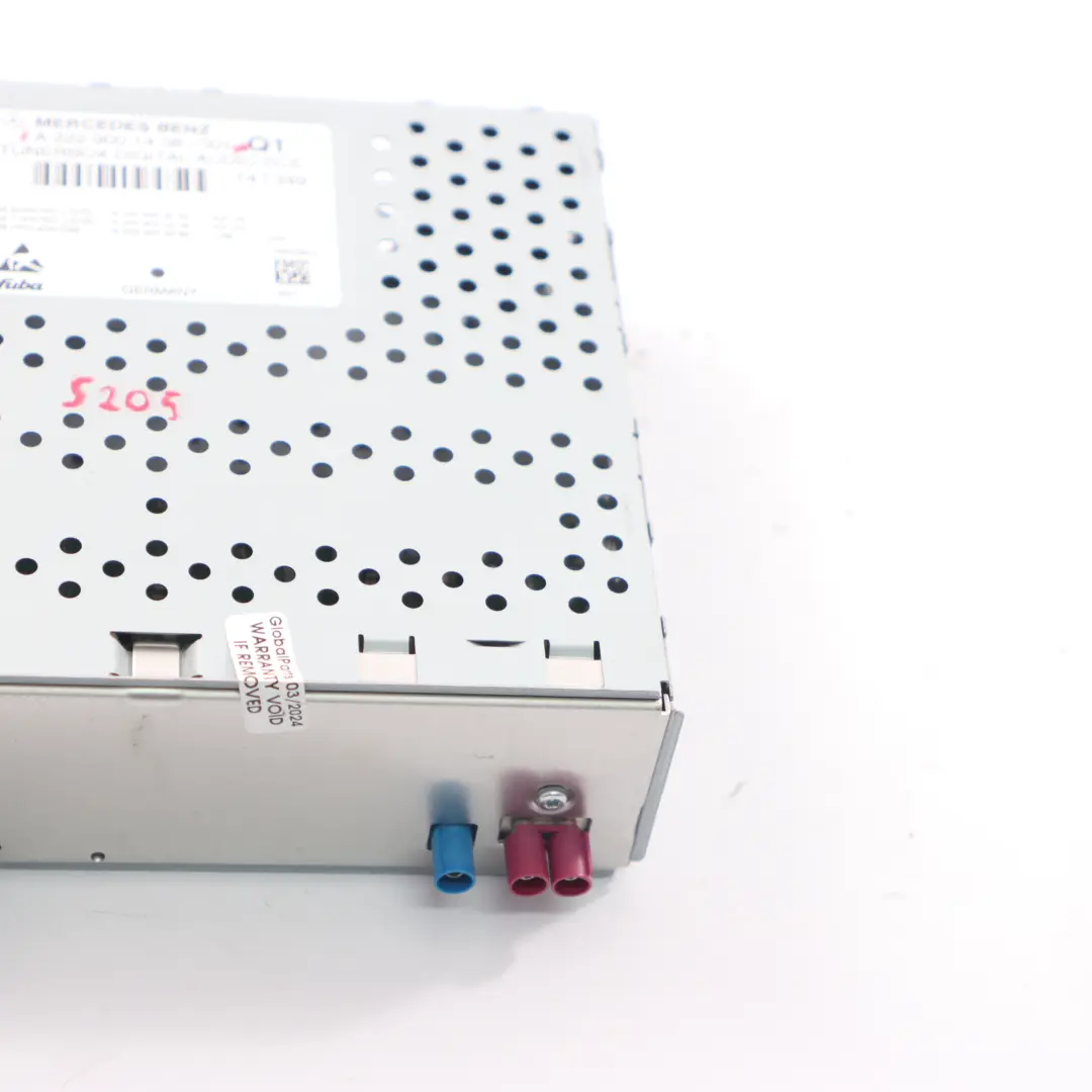 Module Mercedes S205 Coffre Tuner Digital Radio DAB Control Unit pour à propos du numéro de pièce A2229001408 Module Mercedes S205 Coffre Tuner Digital Radio DAB Control Unit - SKU A2229001408 - Numéro de pièce A2229001408