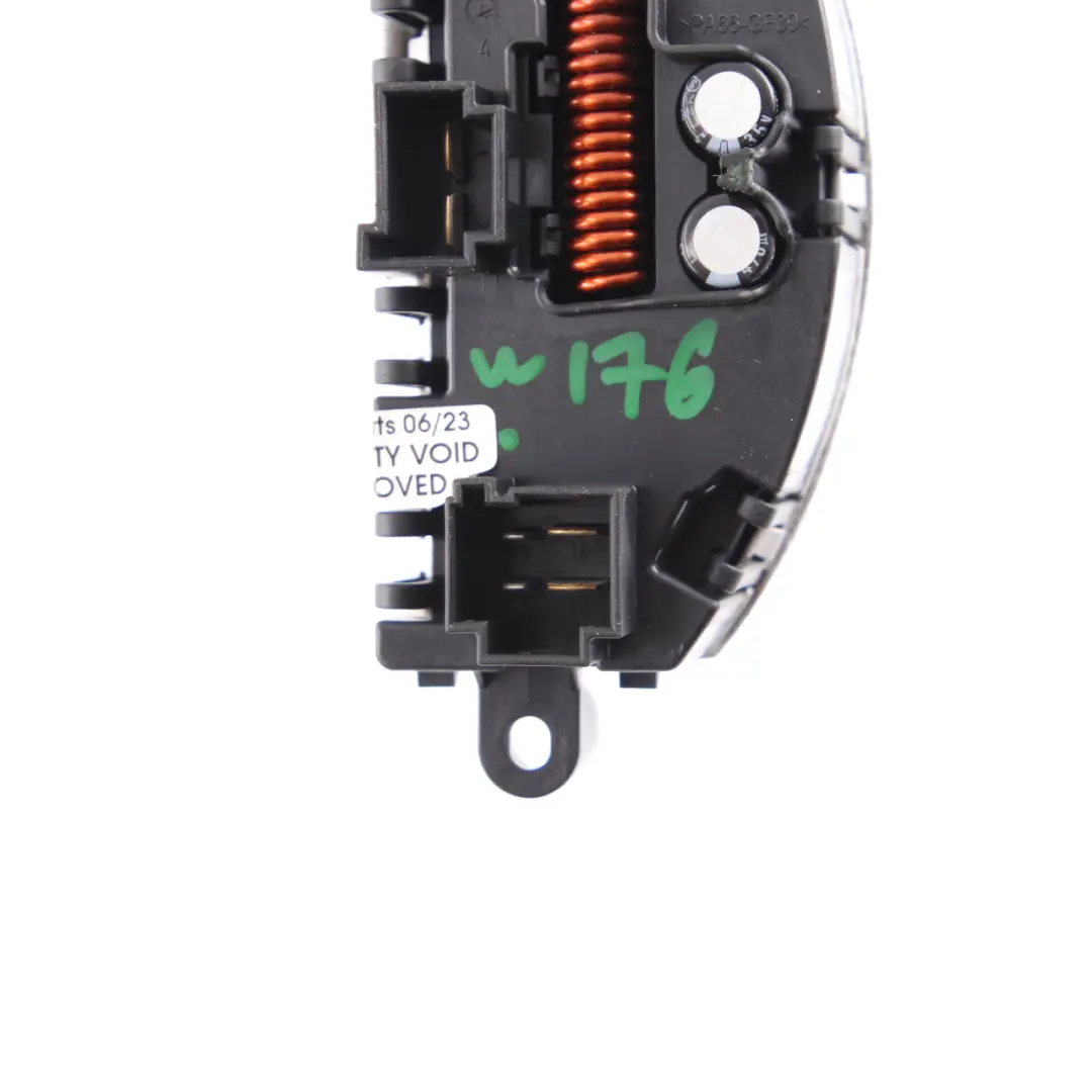 Regulator Rezystor Wentylatora Nagrzewnicy do Mercedes W176 W246 o numerze A2229060303 Mercedes W176 W246 Regulator Rezystor Wentylatora Nagrzewnicy - SKU A2229060303 - Numer Części A2229060303