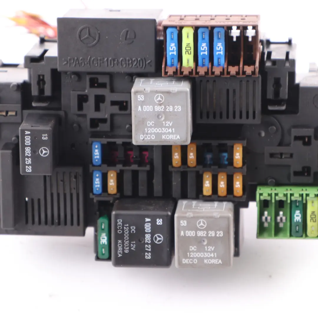 Boîte fusibles Mercedes W205 W222 Boîte relais électrique Module pour à propos du numéro de pièce A2229063202 Boîte fusibles Mercedes W205 W222 Boîte relais électrique Module - SKU A2229063202 - Numéro de pièce A2229063202