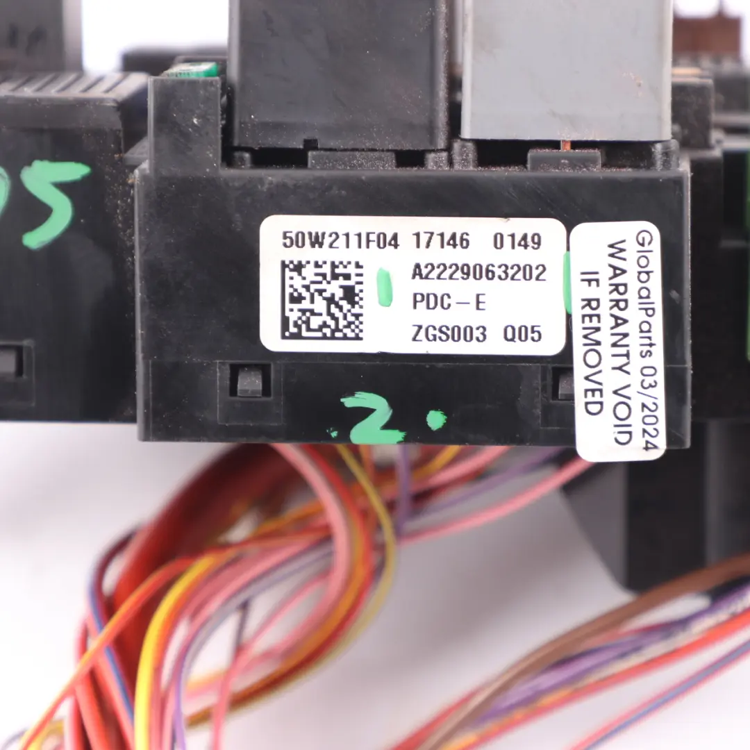 Sicherungskasten Mercedes W205 W222 Relaiskasten Moduleinheit für mit Teilenummer A2229063202 Sicherungskasten Mercedes W205 W222 Relaiskasten Moduleinheit - SKU A2229063202 - Teilenummer A2229063202