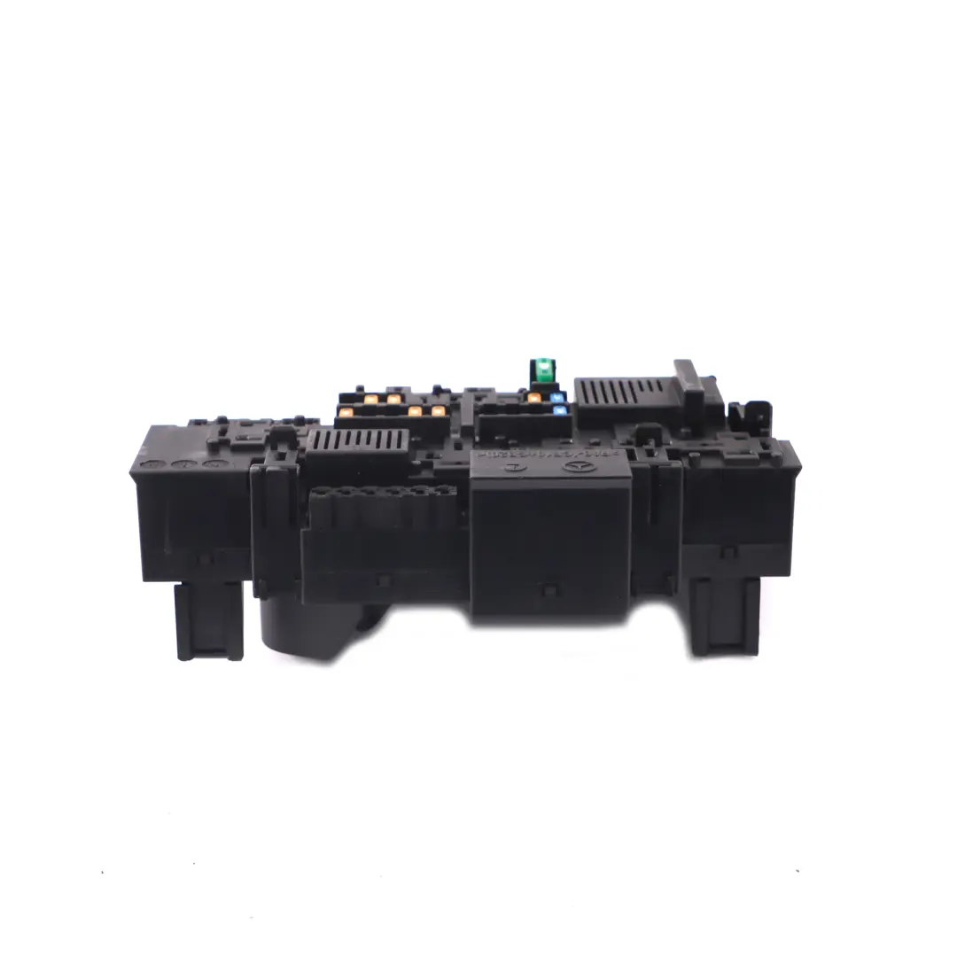 Caja fusibles Mercedes W205 W222 Caja relés eléctricos Módulo Unidad para con número de pieza A2229063701 Caja fusibles Mercedes W205 W222 Caja relés eléctricos Módulo Unidad - SKU A2229063701 - Número de pieza A2229063701