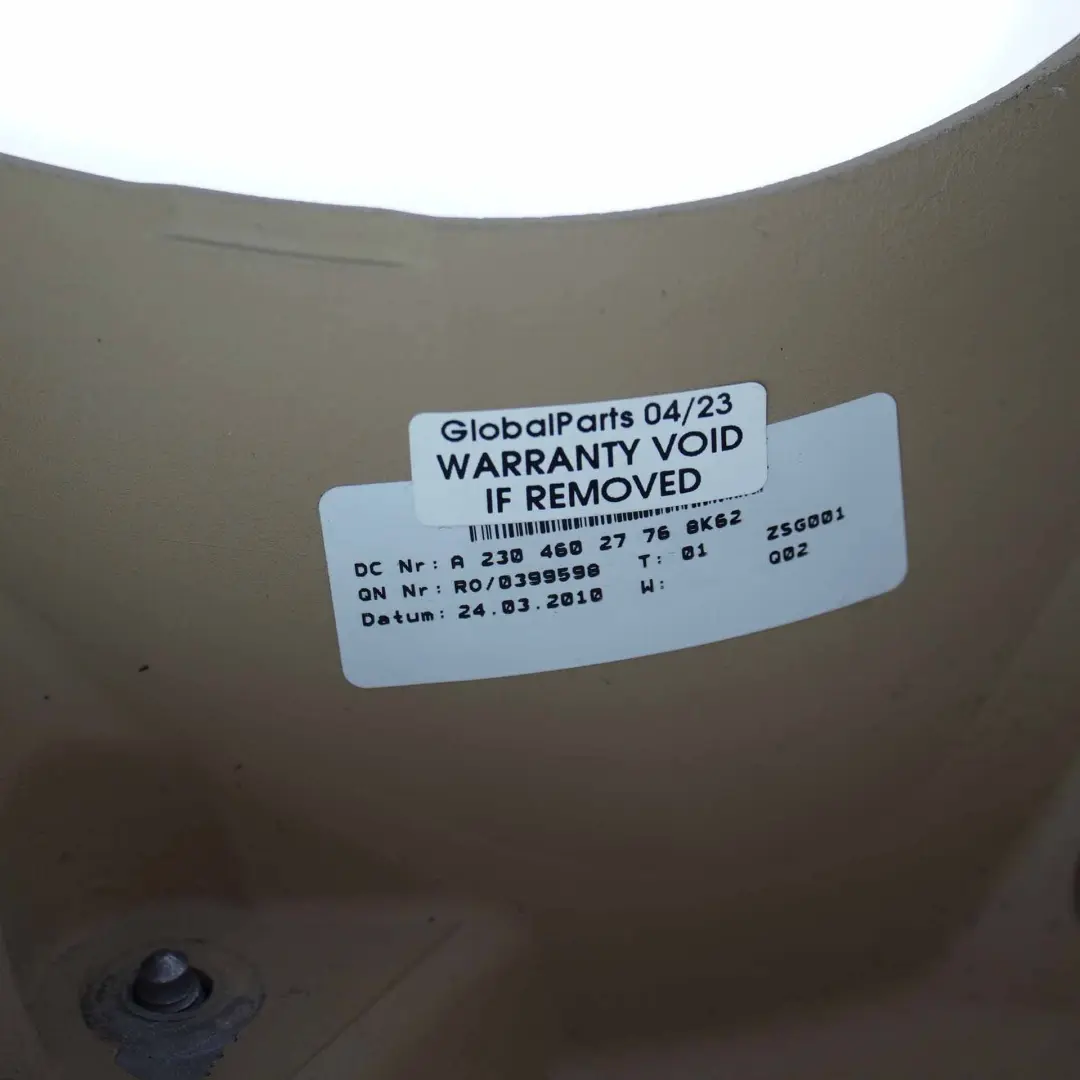 W219 CLS Volant en cuir beige noyer foncé pour Mercedes à propos du numéro de pièce A2304602776 Mercedes W219 CLS Volant en cuir beige noyer foncé - SKU A2304602776 - Numéro de pièce A2304602776