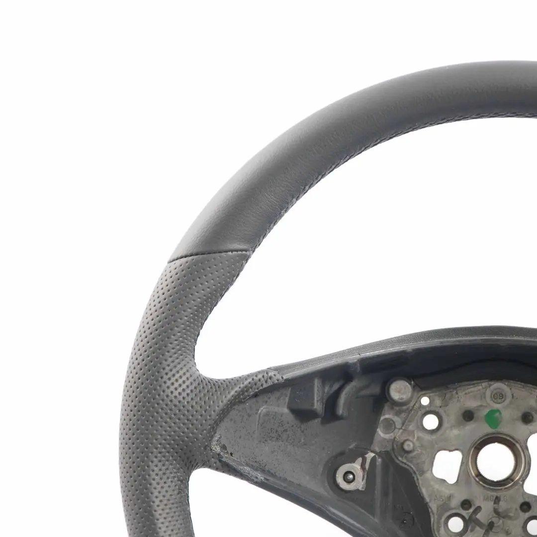 Mercedes-Benz CL203 W203 NUOVO Volante in pelle nera per con numero di parte A2304603076 Mercedes-Benz CL203 W203 NUOVO Volante in pelle nera - SKU A2304603076-1 - Numero di parte A2304603076