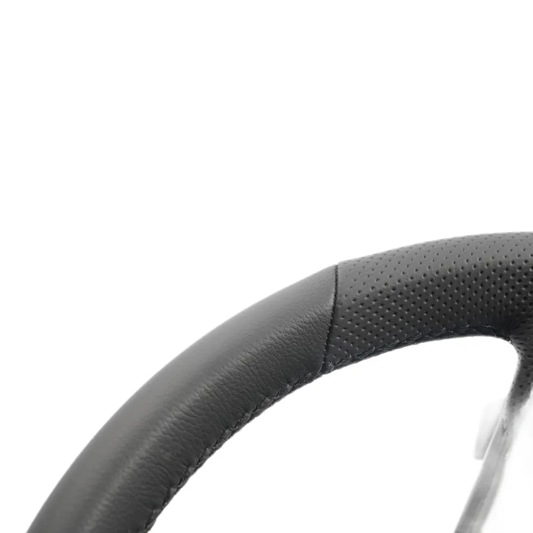 NUOVO Volante in Pelle Nera Palette del Cambio per Mercedes CLC CL203 con numero di parte A2304603176 Mercedes CLC CL203 NUOVO Volante in Pelle Nera Palette del Cambio - SKU A2304603176-2 - Numero di parte A2304603176