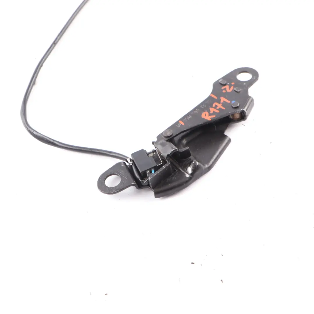 Mercedes SLK R171 Loquet verrouillage toit rigide décapotable verrouillage - SKU A2307901377 - Numéro de pièce A2307901377