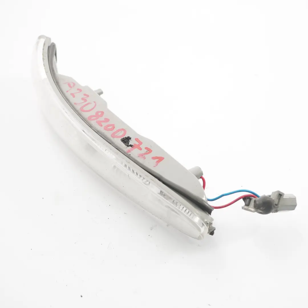 Mercedes W209 W639 Lampe témoin de clignotant de rétroviseur gauche - SKU A2308200721 - Numéro de pièce A2308200721