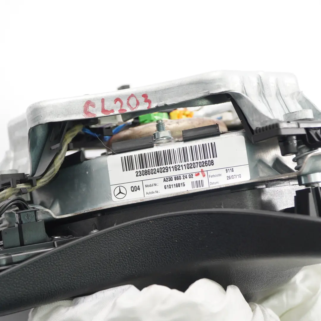 Poduszka Airbag Kierowcy Wystrzelona do Mercedes CL203 o numerze A2308602402 Mercedes CL203 Poduszka Airbag Kierowcy Wystrzelona - SKU A2308602402-1 - Numer Części A2308602402