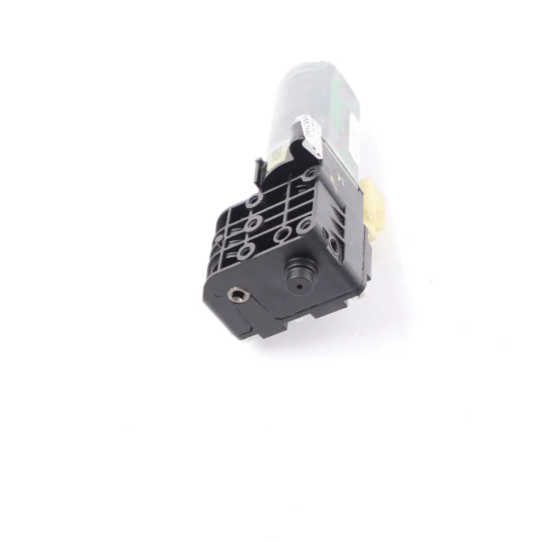 Moteur colonne de direction Mercedes W205 W213 Adjustment Drive Unit - SKU A2314600225 - Numéro de pièce A2314600225