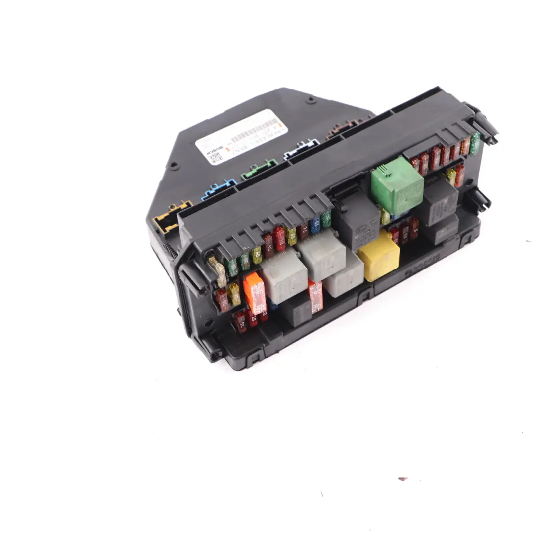 Sicherungskasten Relais Steuereinheit Modul SAM für Mercedes W204 mit Teilenummer A2319007707 Mercedes W204 Sicherungskasten Relais Steuereinheit Modul SAM - SKU A2319007707 - Teilenummer A2319007707