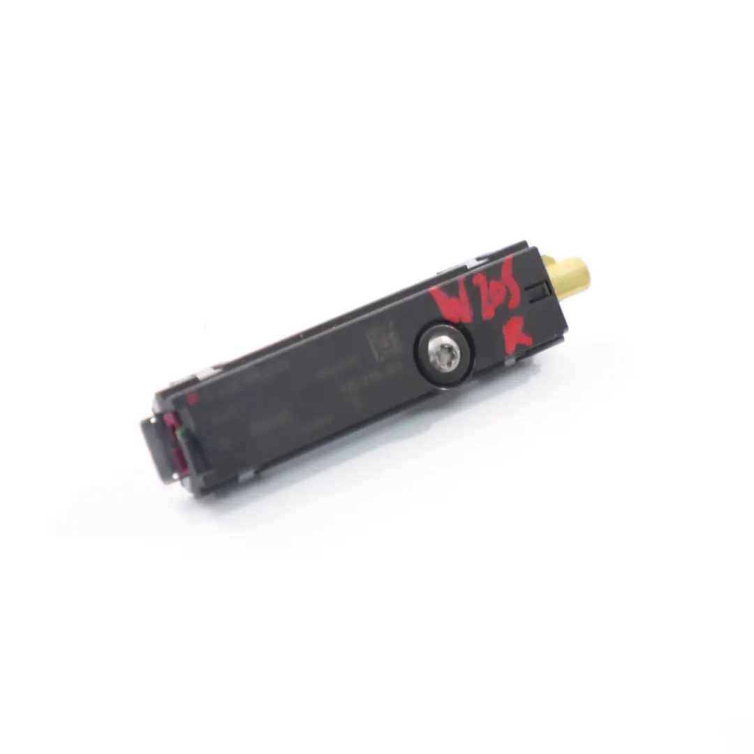  Amplificateur Mercedes W205 Amplificateur d'antenne de pilier A inférieur droit - SKU A2319052200 - Numéro de pièce A2319052200