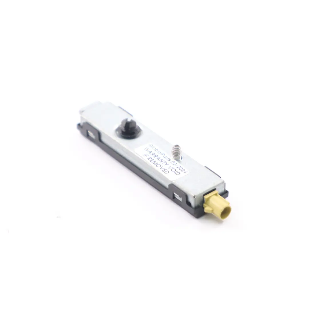  Amplificador Mercedes W205 Derecha Pilar A Antena Amplificador - SKU A2319052200 - Número de pieza A2319052200