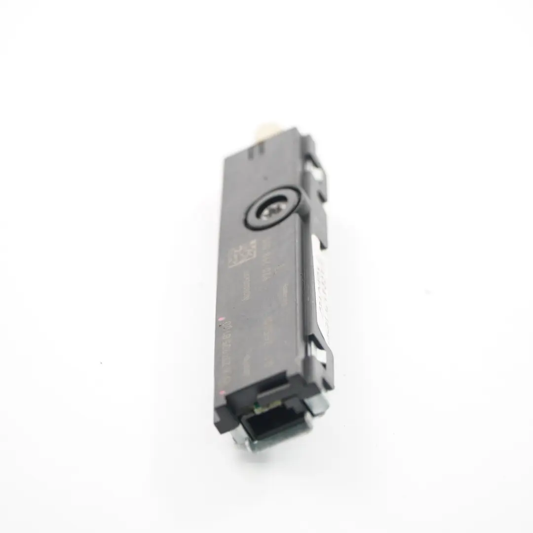 Controllo Amplificatore Antenna A2/71 per Mercedes SLK R172 Roadster con numero di parte A2319058100 Mercedes SLK R172 Roadster Controllo Amplificatore Antenna A2/71 - SKU A2319058100 - Numero di parte A2319058100