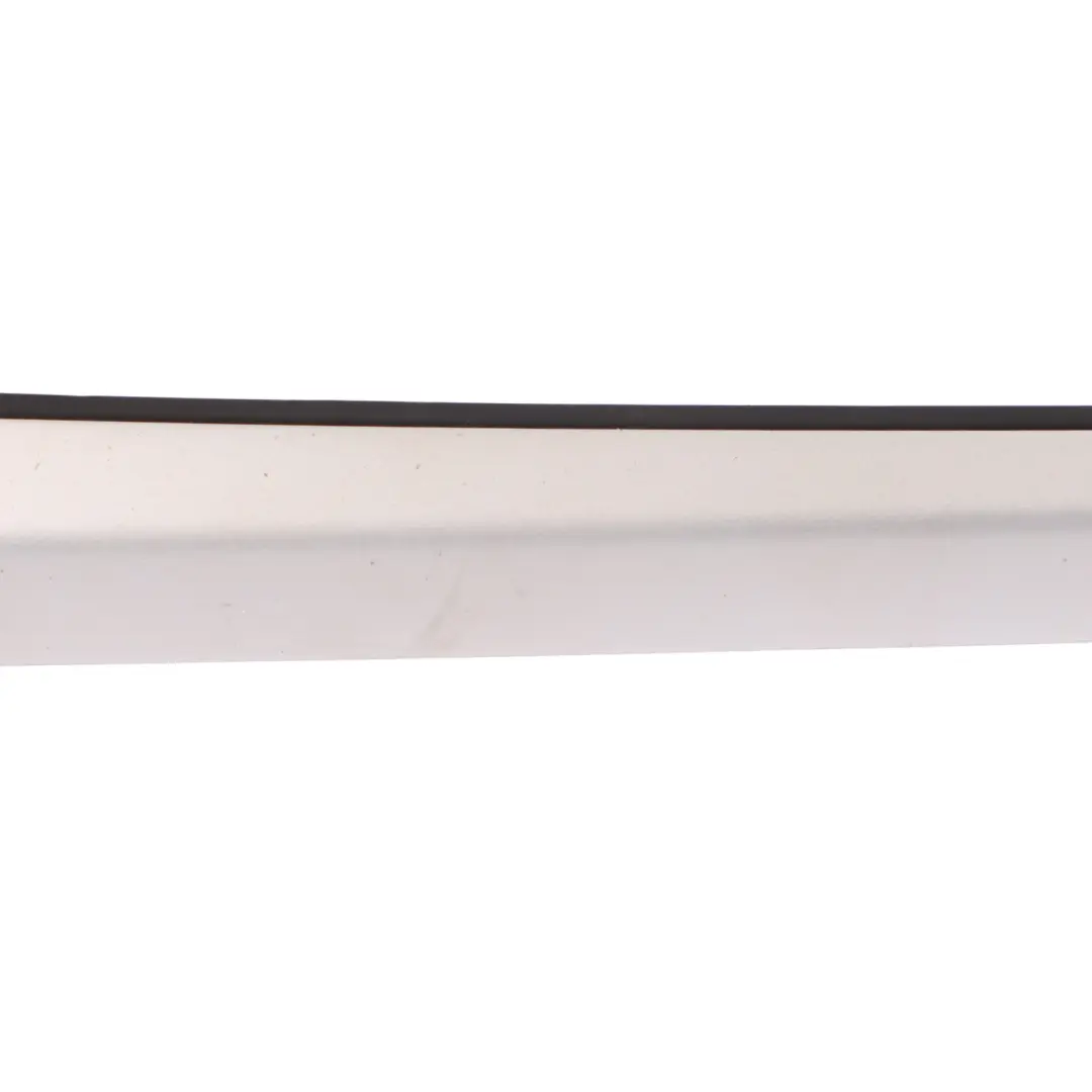 Sello Trasero Barra de Moldura de Riel Junta Derecha para Mercedes A238 con número de pieza A2386701001 Mercedes A238 Sello Trasero Barra de Moldura de Riel Junta Derecha - SKU A2386701001 - Número de pieza A2386701001