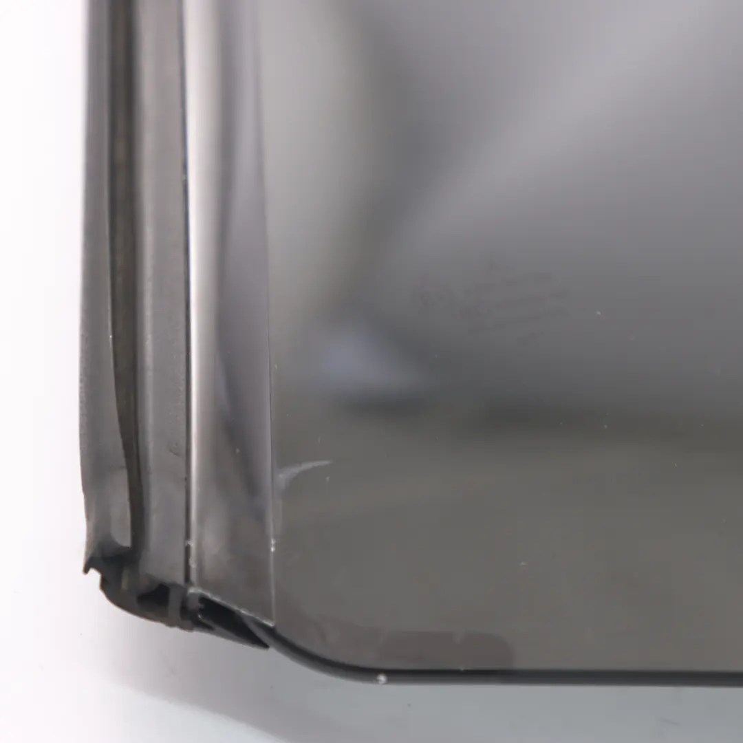 Mercedes C238 Lado Ventana Cuarto Vidrio Trasero Izquierdo Negro - SKU A2386703100 - Número de pieza A2386703100