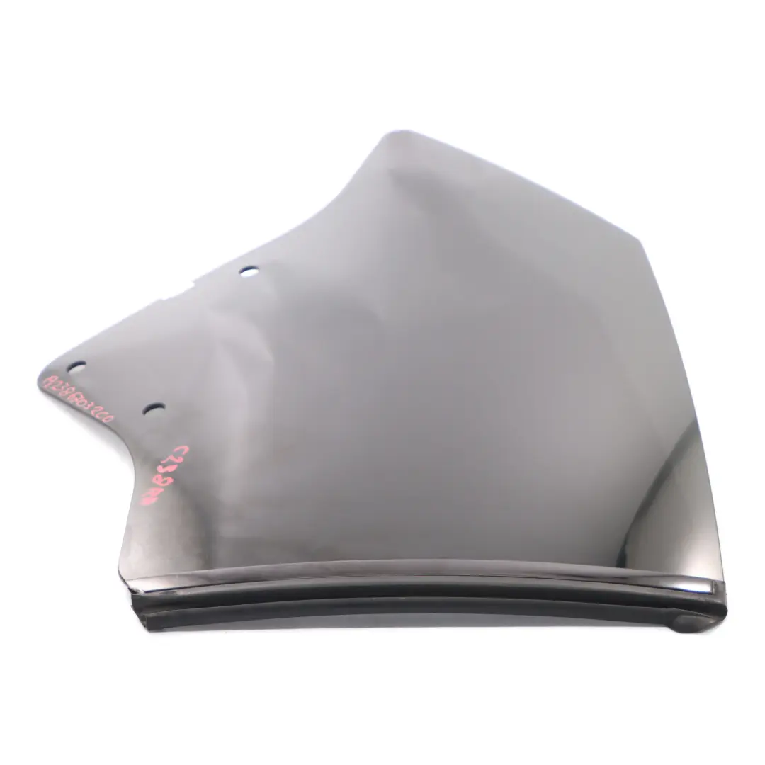 Lado Ventana Cuarto Vidrio Trasero Derecho Negro para Mercedes C238 con número de pieza A2386703200 Mercedes C238 Lado Ventana Cuarto Vidrio Trasero Derecho Negro - SKU A2386703200 - Número de pieza A2386703200