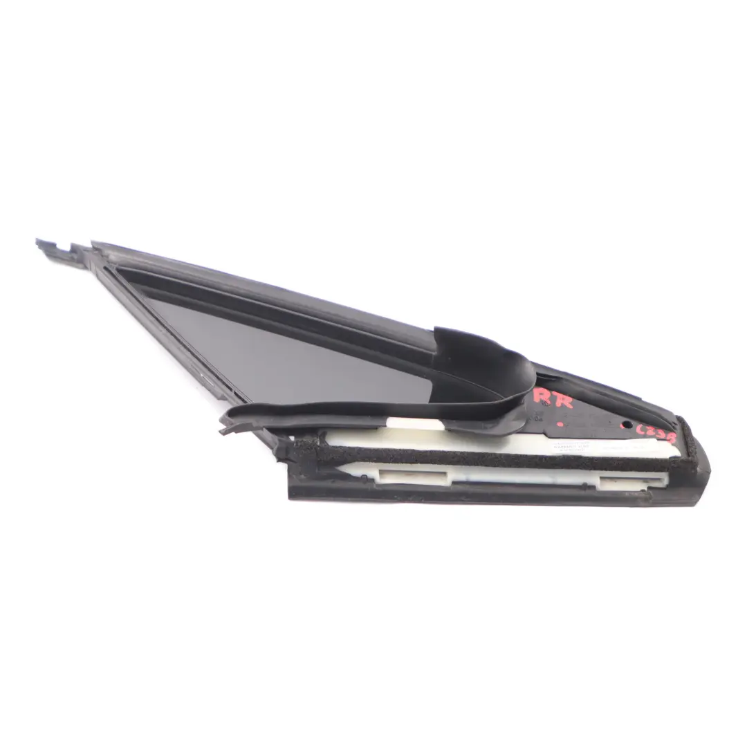 Lado Ventana Cuarto Vidrio Trasero Derecho Negro para Mercedes C238 con número de pieza A2386709000 Mercedes C238 Lado Ventana Cuarto Vidrio Trasero Derecho Negro - SKU A2386709000 - Número de pieza A2386709000