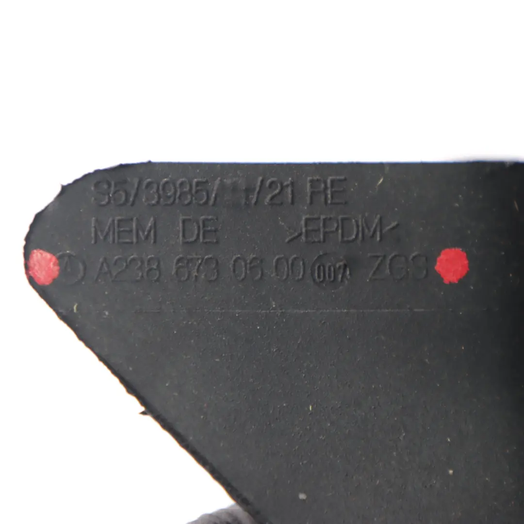 Guarnizione del finestrino posteriore destro Gomma per Mercedes C238 con numero di parte A2386730600 Mercedes C238 Guarnizione del finestrino posteriore destro Gomma - SKU A2386730600 - Numero di parte A2386730600