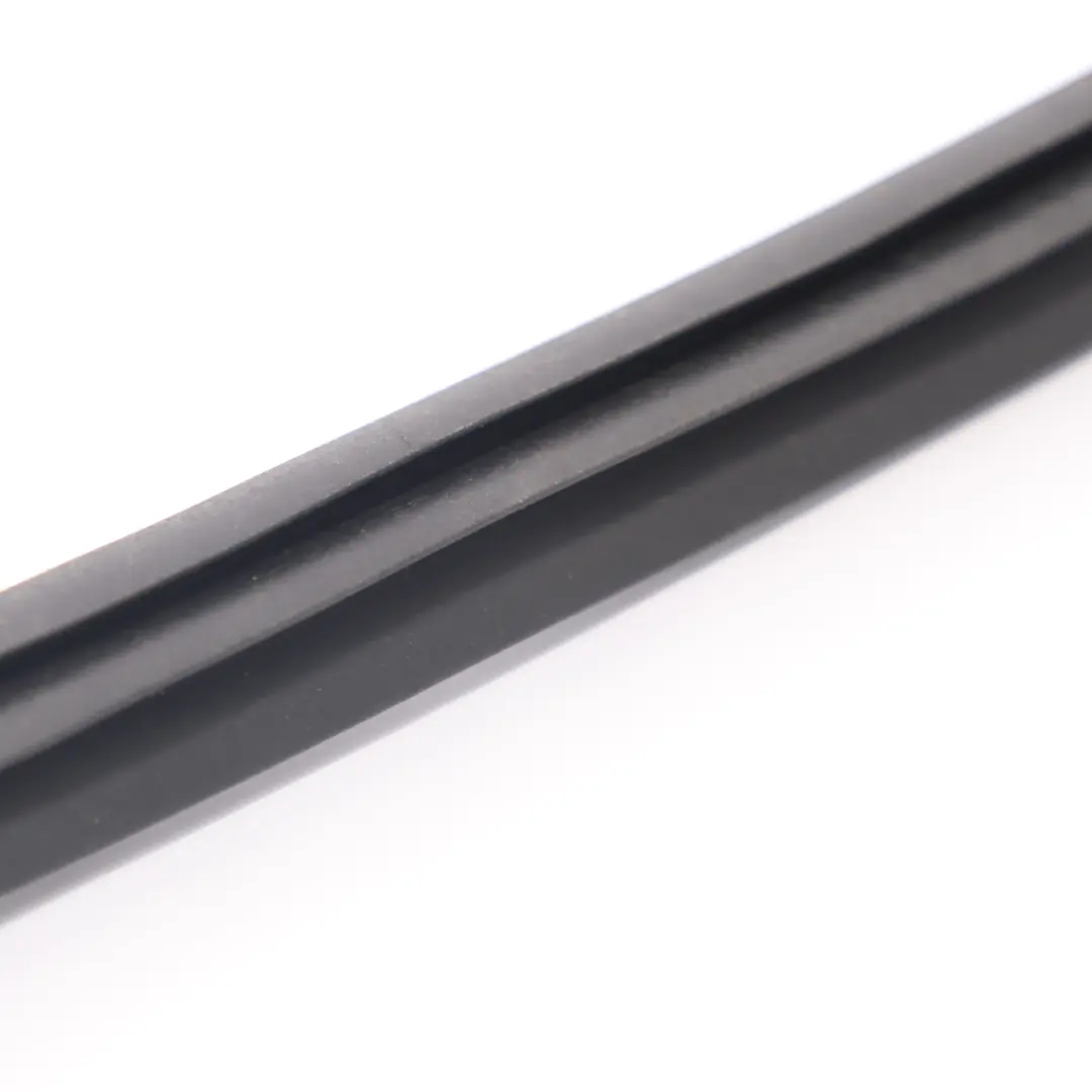 Junta de ventana trasera derecha burlete goma para Mercedes C238 con número de pieza A2386730600 Mercedes C238 Junta de ventana trasera derecha burlete goma - SKU A2386730600 - Número de pieza A2386730600