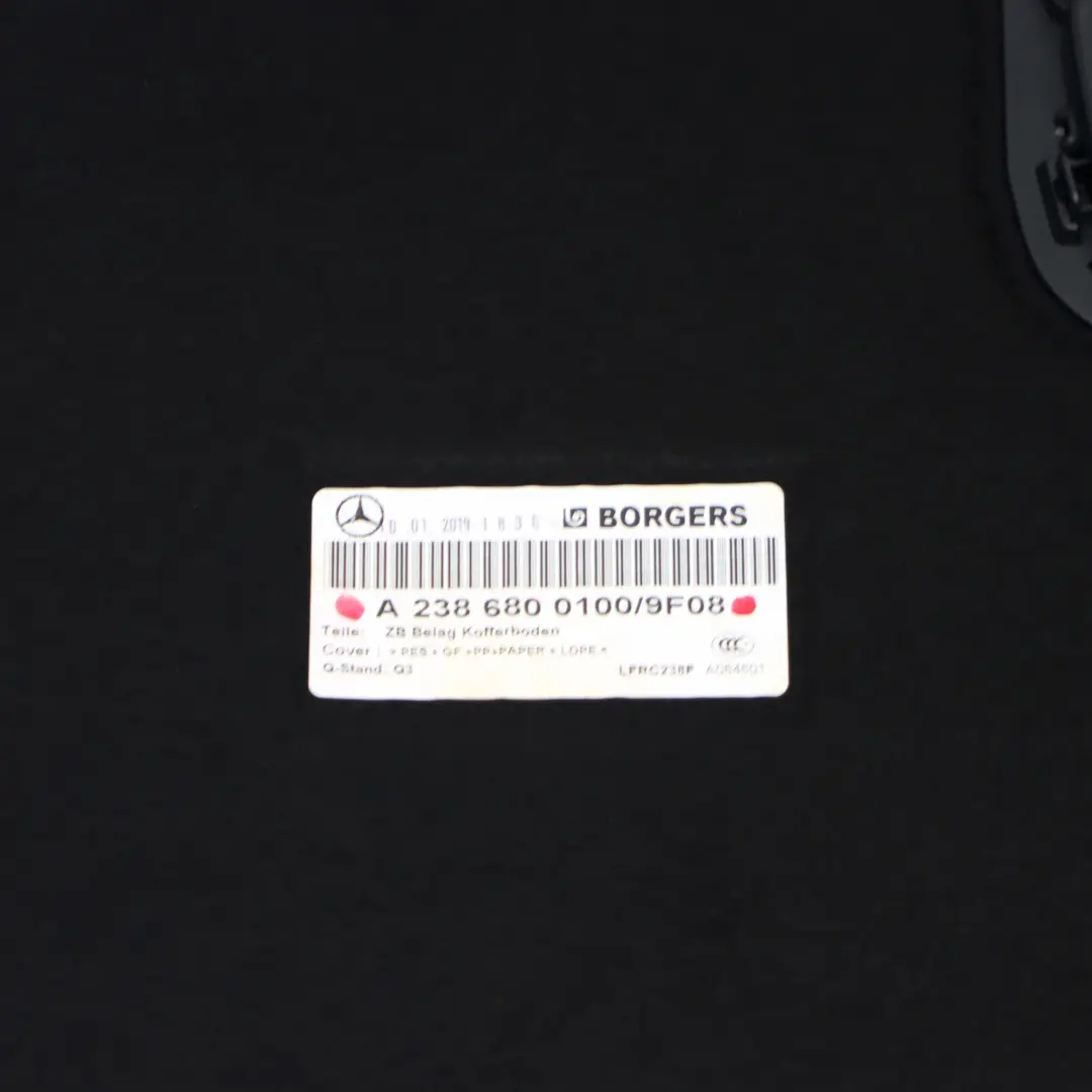 Stivale Tronco Piano posteriore Pannello Moquette per Mercedes C238 con numero di parte A2386800100 Mercedes C238 Stivale Tronco Piano posteriore Pannello Moquette - SKU A2386800100 - Numero di parte A2386800100