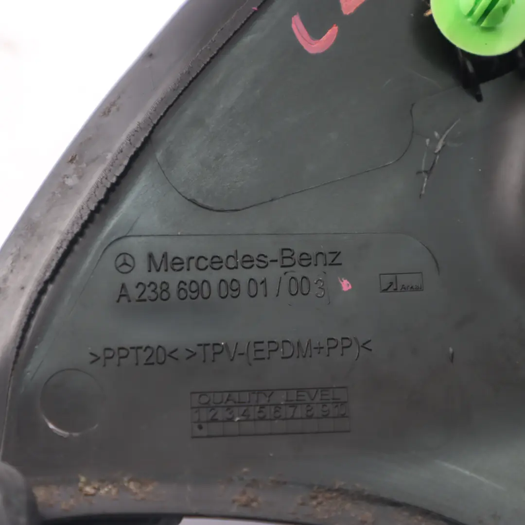 Embellecedor Mercedes C238 Maletero Izquierdo Tapa Luz para con número de pieza A2386900901 Embellecedor Mercedes C238 Maletero Izquierdo Tapa Luz - SKU A2386900901 - Número de pieza A2386900901