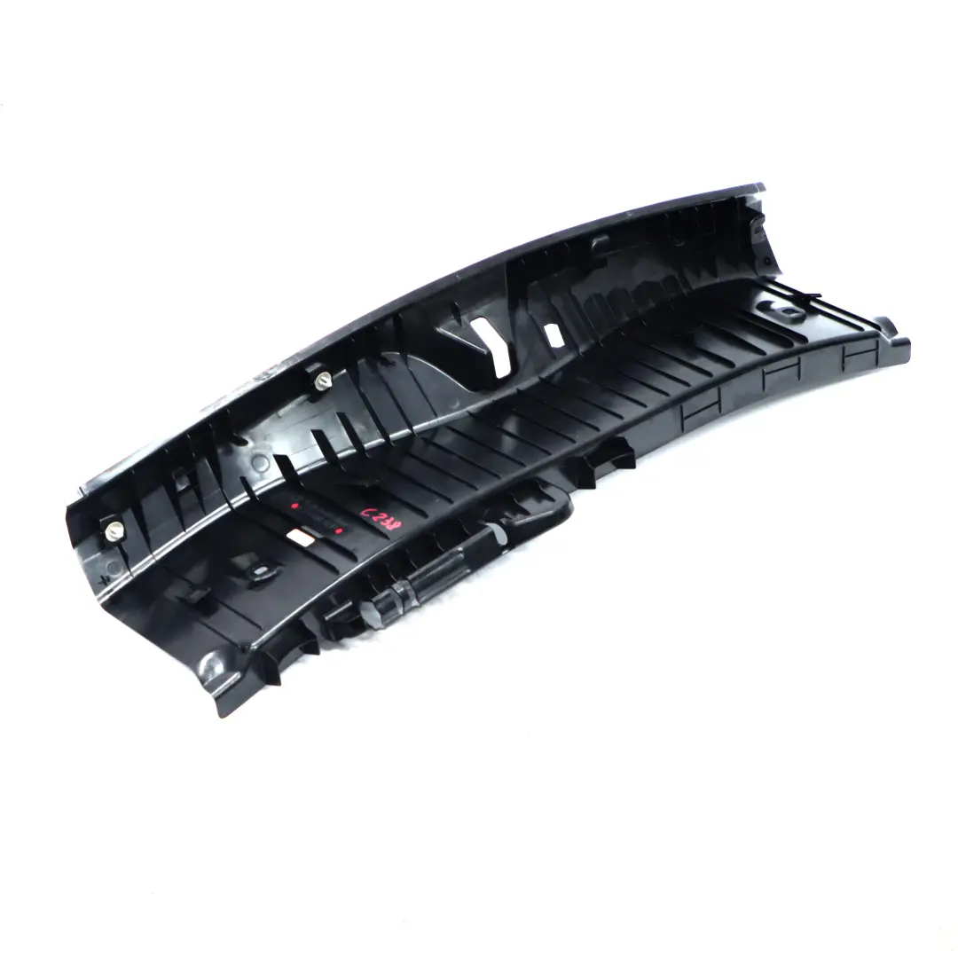Carga Umbral Tronco Cubierta Equipaje Embellecedor para Mercedes C238 con número de pieza A2386901241 Mercedes C238 Carga Umbral Tronco Cubierta Equipaje Embellecedor - SKU A2386901241 - Número de pieza A2386901241