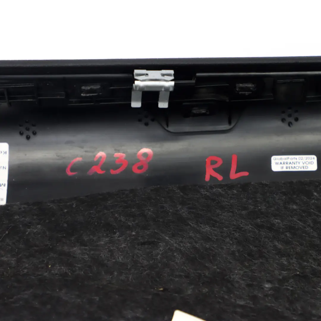 Boczek Osłona Lewa Tylna Skórzana do Mercedes C238 o numerze A2386904902 Mercedes C238 Boczek Osłona Lewa Tylna Skórzana - SKU A2386904902 - Numer Części A2386904902