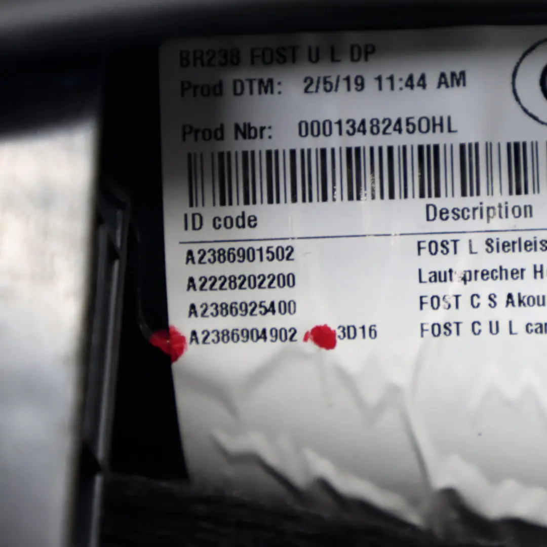 Mercedes C238 Boczek Osłona Lewa Tylna Skórzana - SKU A2386904902 - Numer Części A2386904902