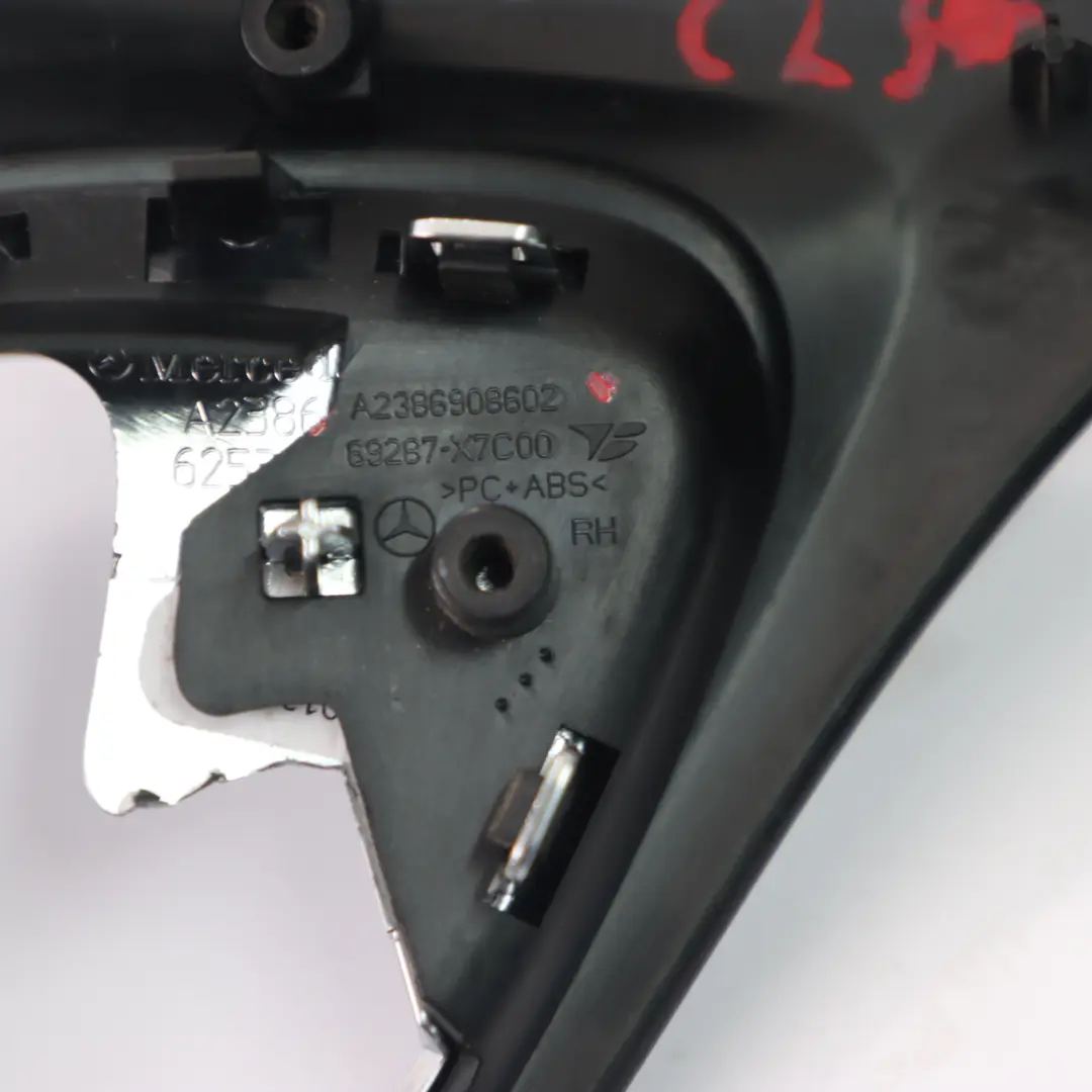 Mercedes C238 Guide ceinture sécurité, garniture recouvrement droite - SKU A2386908602 - Numéro de pièce A2386908602
