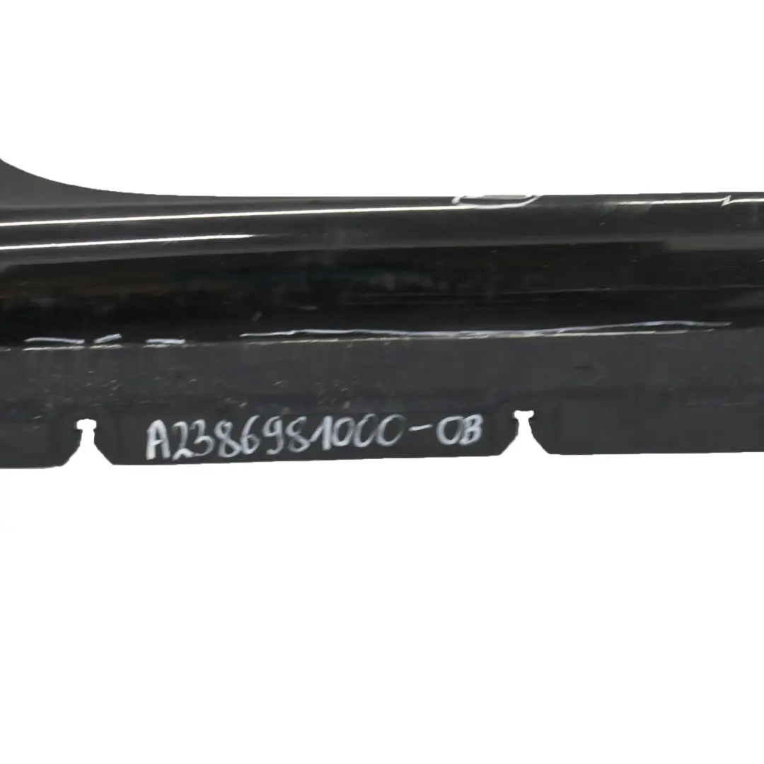 Minigonna laterale soglia porta AMG destra Nero ossidiana 197 per Mercedes C238 con numero di parte A2386981000 Mercedes C238 Minigonna laterale soglia porta AMG destra Nero ossidiana 197 - SKU A2386981000-OB - Numero di parte A2386981000