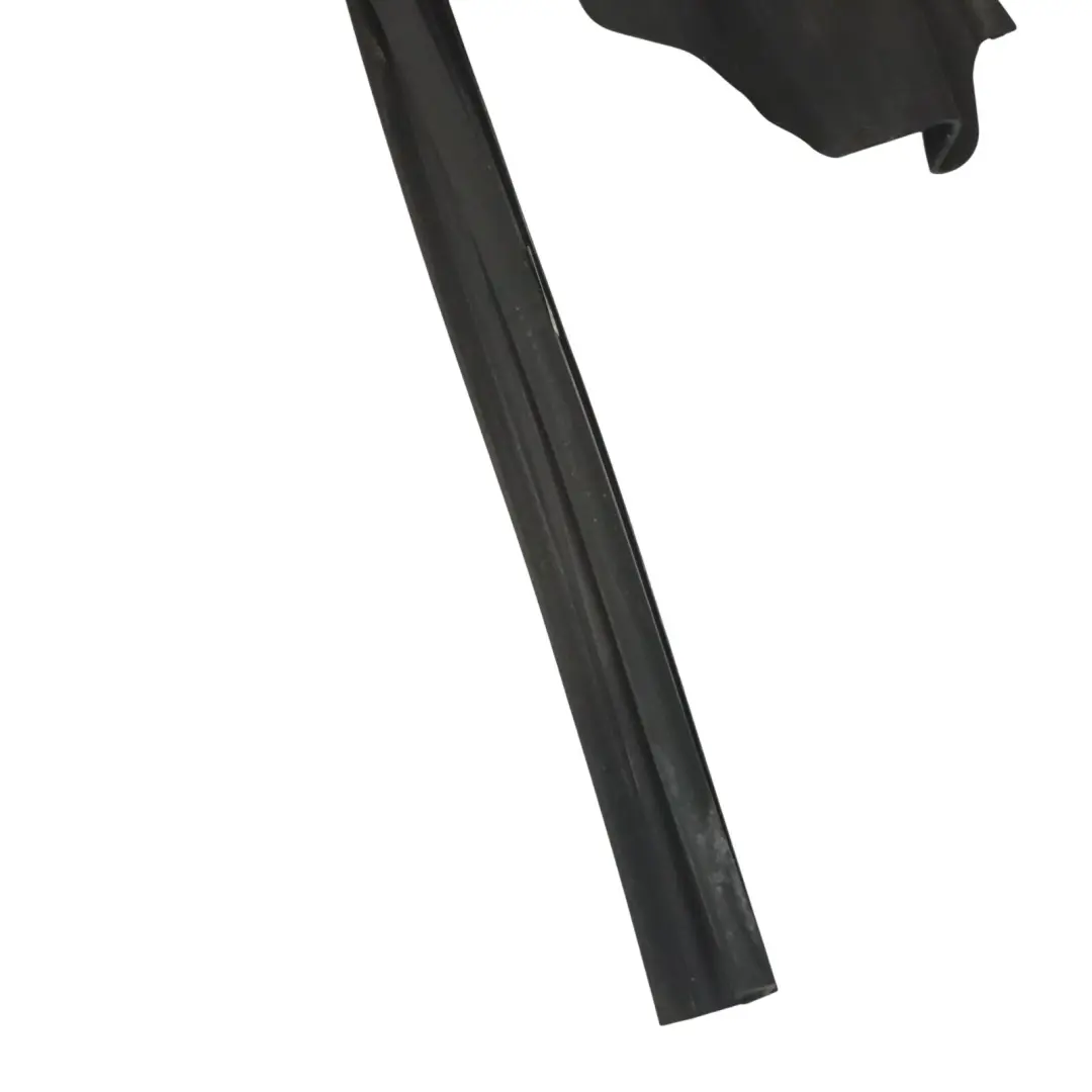 Puerta Delantera Junta Guía Carril Goma Izquierda para Mercedes A238 con número de pieza A2387204901 Mercedes A238 Puerta Delantera Junta Guía Carril Goma Izquierda - SKU A2387204901 - Número de pieza A2387204901