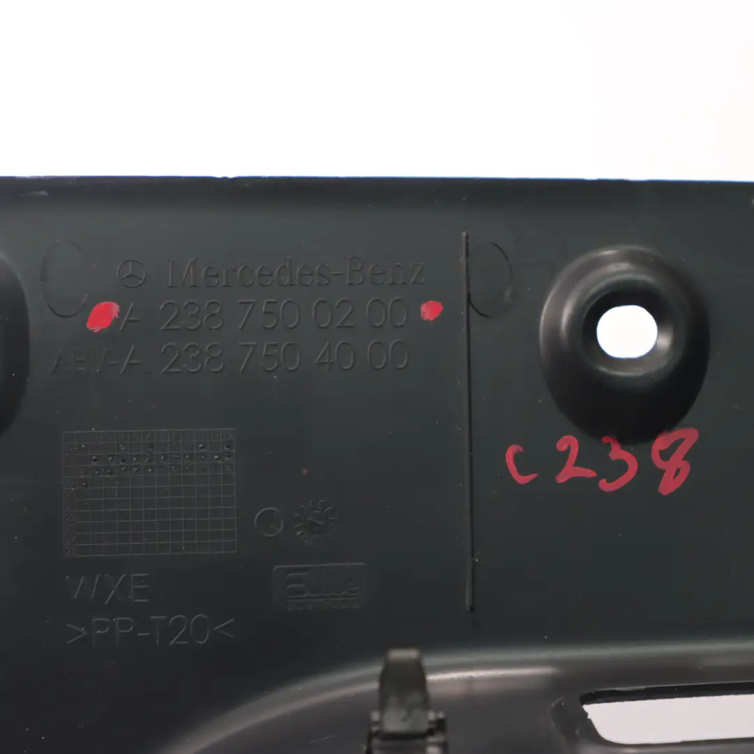 Couvercle seuil chargement coffre Plancher arrière pour Mercedes C238 à propos du numéro de pièce A2387500200 Mercedes C238 Couvercle seuil chargement coffre Plancher arrière - SKU A2387500200 - Numéro de pièce A2387500200