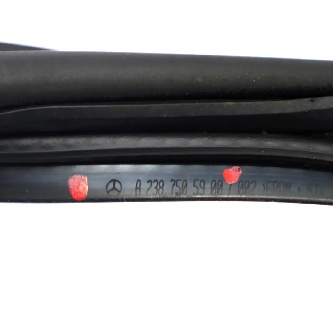 Guarnizione Gomma Portellone Posteriore Bagagliaio per Mercedes C238 con numero di parte A2387505900 Mercedes C238 Guarnizione Gomma Portellone Posteriore Bagagliaio - SKU A2387505900 - Numero di parte A2387505900