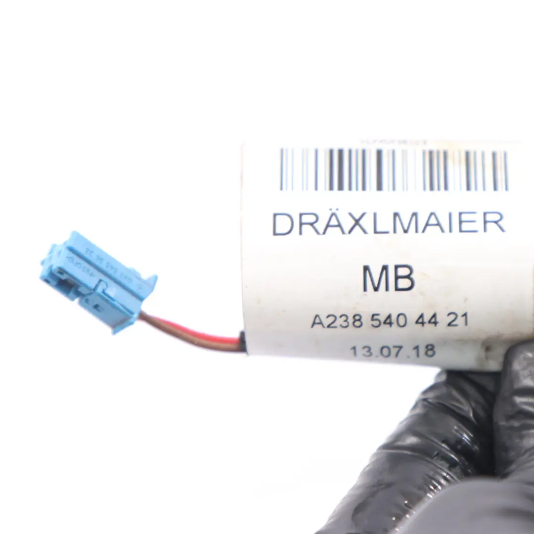 Ablagefach Mercedes C238 Mittelkonsole Hintere Lüftungsöffnung Verkleidung für mit Teilenummer A2388301600 Ablagefach Mercedes C238 Mittelkonsole Hintere Lüftungsöffnung Verkleidung - SKU A2388301600 - Teilenummer A2388301600