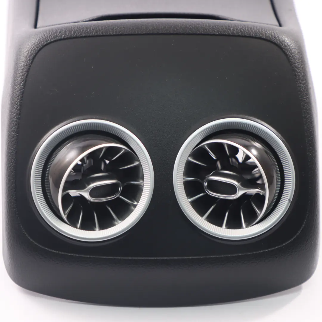 Bandeja de almacenamiento Mercedes C238 Consola central Rejilla trasera Negro para con número de pieza A2388301600 Bandeja de almacenamiento Mercedes C238 Consola central Rejilla trasera Negro - SKU A2388301600 - Número de pieza A2388301600