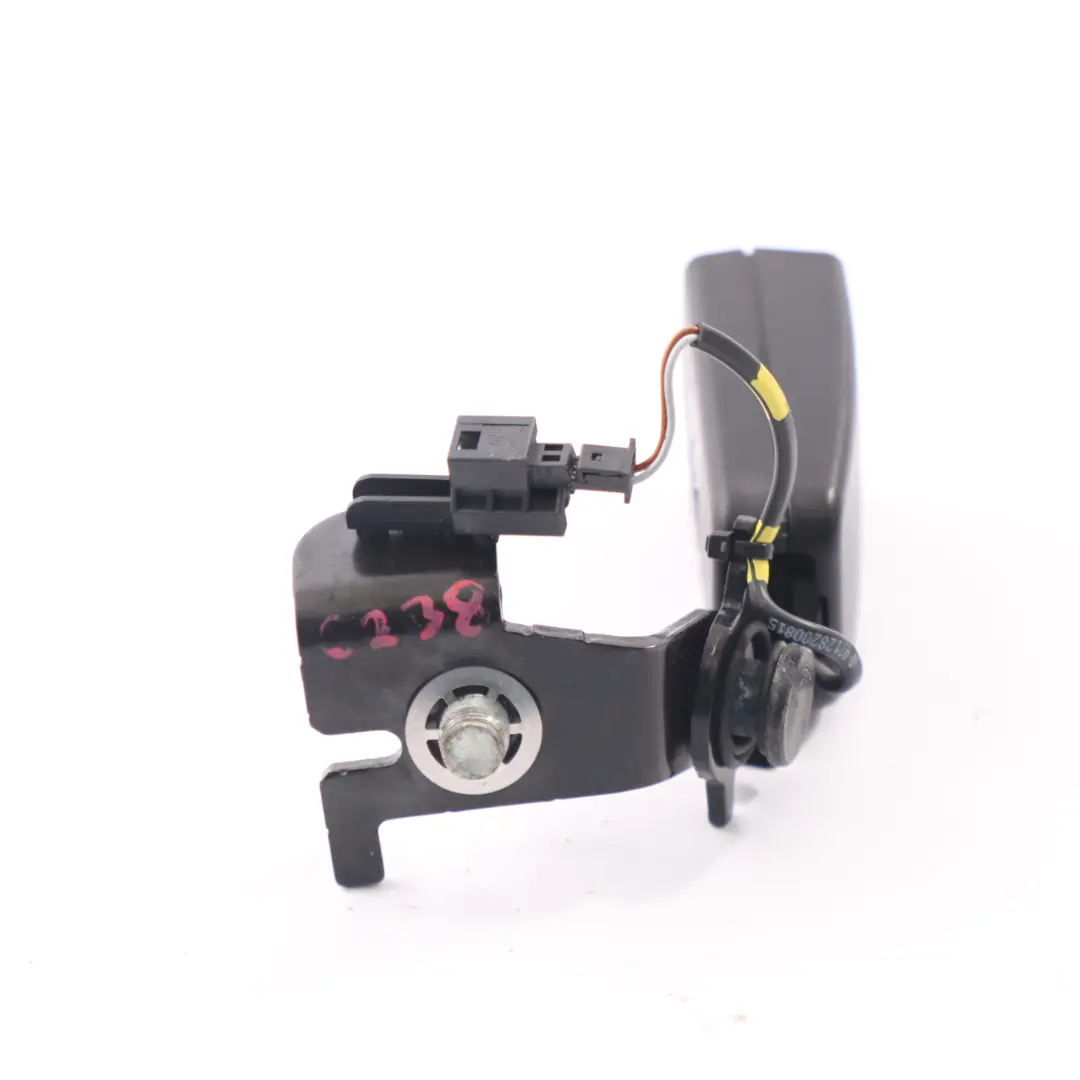 Loquet Mercedes C238 Boucle de ceinture arrière droite pour à propos du numéro de pièce A2388601000 Loquet Mercedes C238 Boucle de ceinture arrière droite - SKU A2388601000 - Numéro de pièce A2388601000