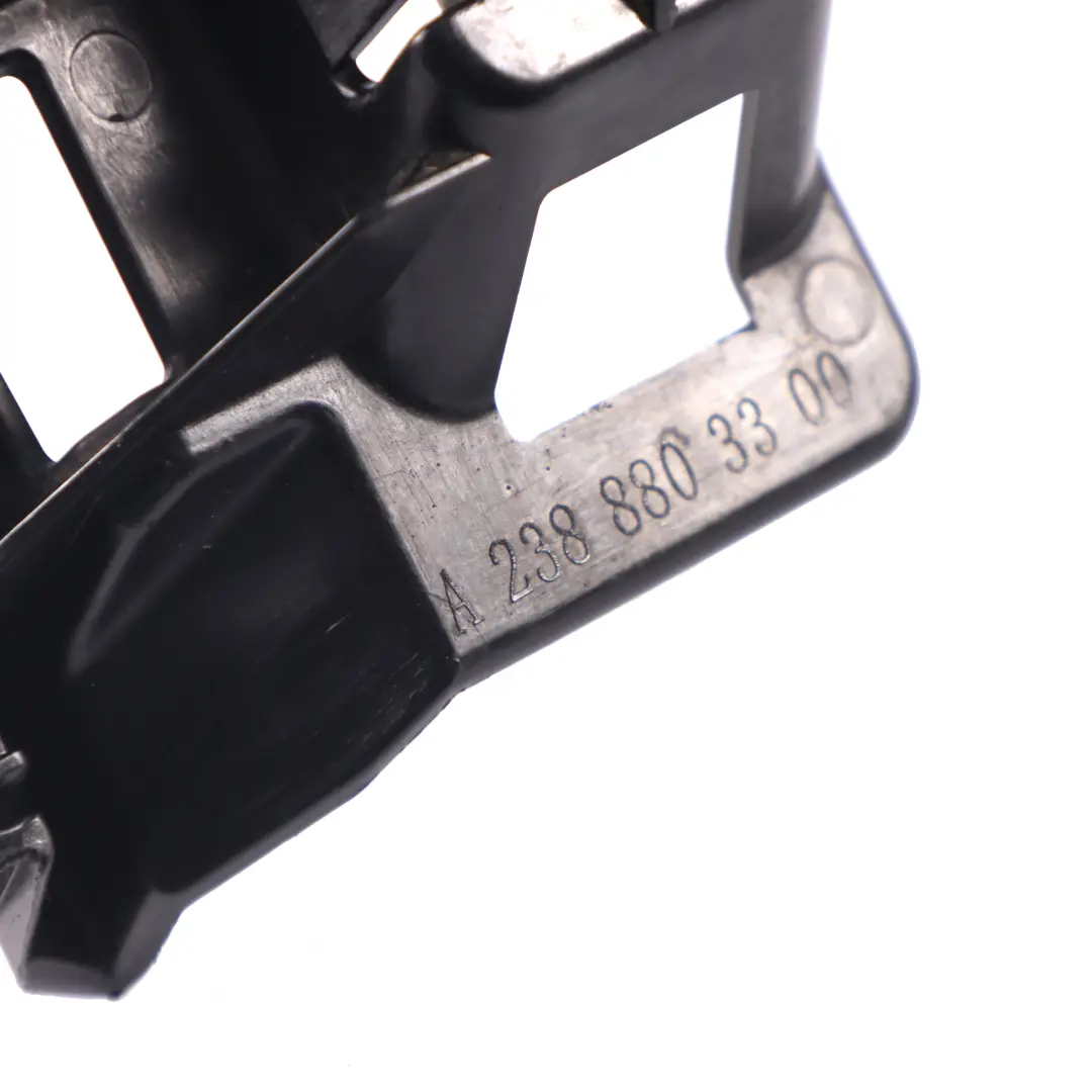 Portaparaurti posteriore sinistro Staffa montaggio per Mercedes C238 con numero di parte A2388803300 Mercedes C238 Portaparaurti posteriore sinistro Staffa montaggio - SKU A2388803300 - Numero di parte A2388803300