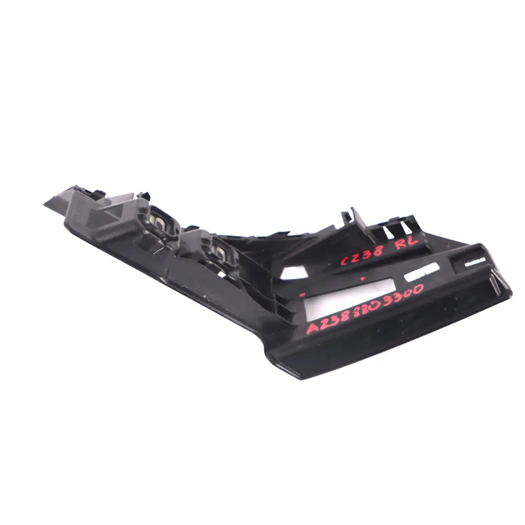 Portaparaurti posteriore sinistro Staffa montaggio per Mercedes C238 con numero di parte A2388803300 Mercedes C238 Portaparaurti posteriore sinistro Staffa montaggio - SKU A2388803300 - Numero di parte A2388803300
