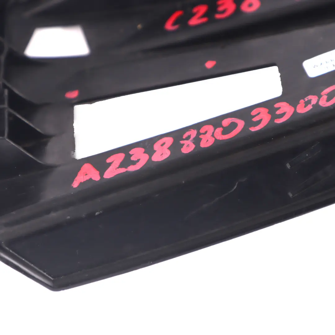 Portaparaurti posteriore sinistro Staffa montaggio per Mercedes C238 con numero di parte A2388803300 Mercedes C238 Portaparaurti posteriore sinistro Staffa montaggio - SKU A2388803300 - Numero di parte A2388803300