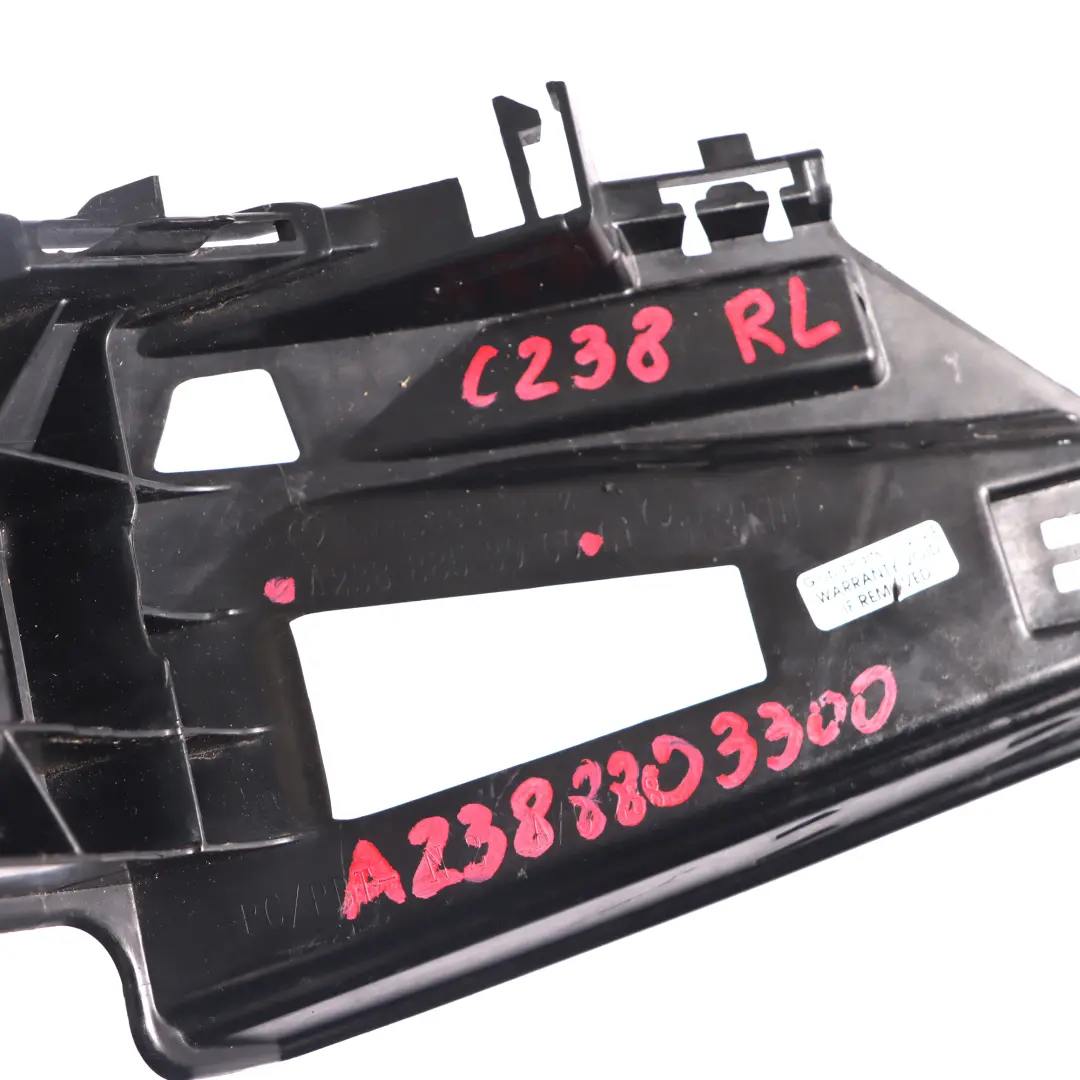 Parachoques trasero izquierdo Soporte montaje para Mercedes C238 con número de pieza A2388803300 Mercedes C238 Parachoques trasero izquierdo Soporte montaje - SKU A2388803300 - Número de pieza A2388803300