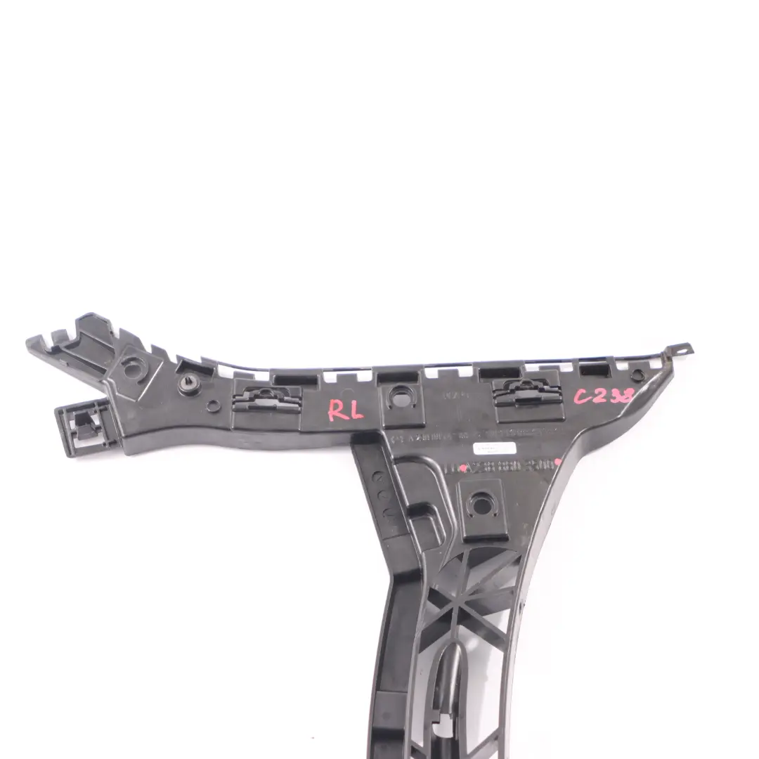 Portaparaurti posteriore sinistro Staffa montaggio per Mercedes C238 con numero di parte A2388803500 Mercedes C238 Portaparaurti posteriore sinistro Staffa montaggio - SKU A2388803500 - Numero di parte A2388803500